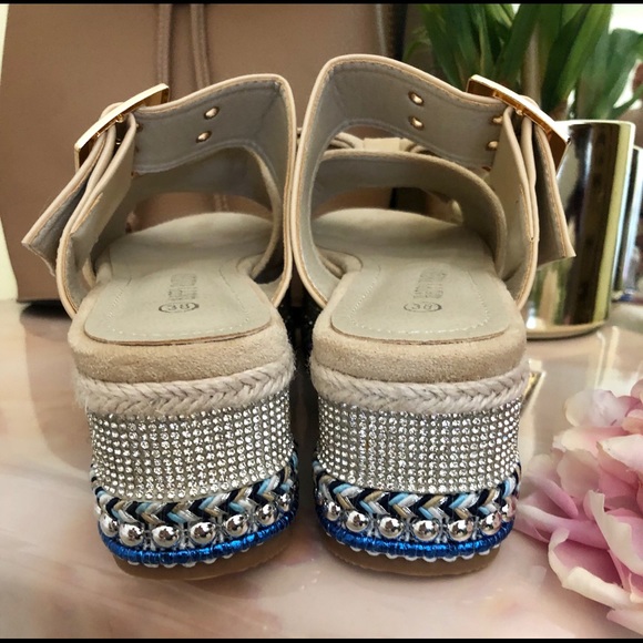 ‘Peyton’ Platforms NWOT - Embellished Slides Sz 5 - Picture 6 of 8